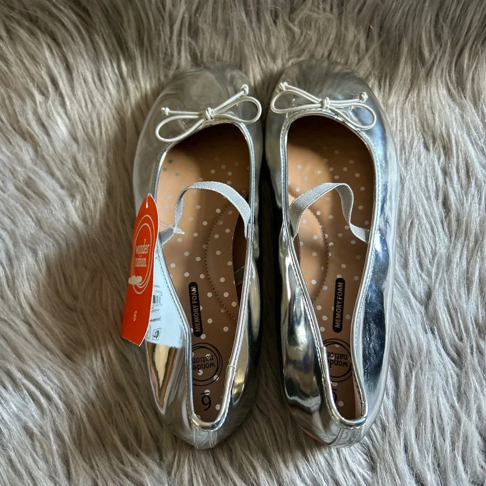 Wonder Nation Bow Ballet Flats Big Girls Size 6 Silver Slip On Mary Jane Shoes